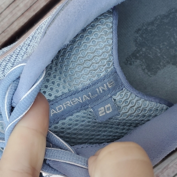 Brooks Womens Adrenaline 20 Running Trainer Sneakers shoes sz 11.5 Medium B - Picture 12 of 15